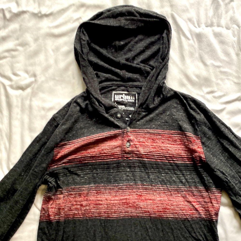 Grey light hoodie with pockets - EXCELLENT- condition - worn once - size Large